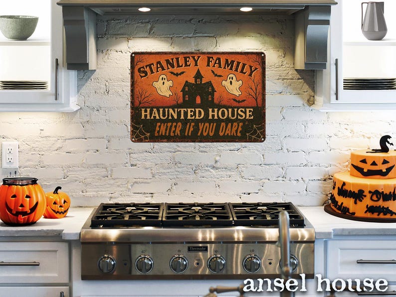 Custom Halloween Haunted House Metal Sign – Personalized Rustic Spooky Decor, Primitive Halloween Porch & Front Door Plaque