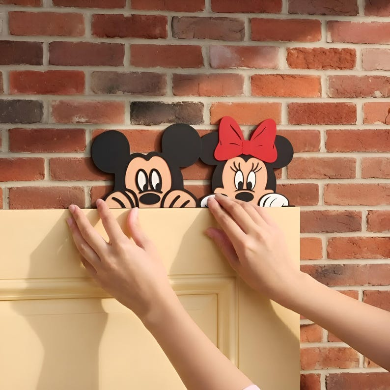 Minnie Door Corner, Minnie Couple Wall Art, Home Decor, Gift for Kids Room