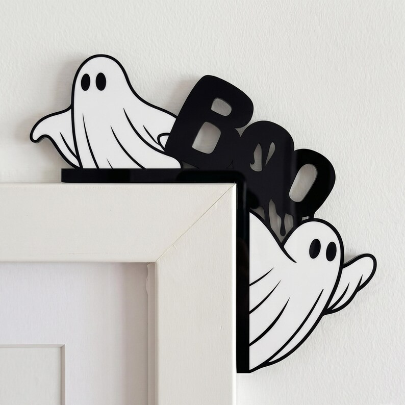Ghost Boo Door Corner Sign, Cute Halloween Wood Sign, Fall Door Corner Art, Spooky Door Topper, Halloween Home Decor, Creepy Door Frame