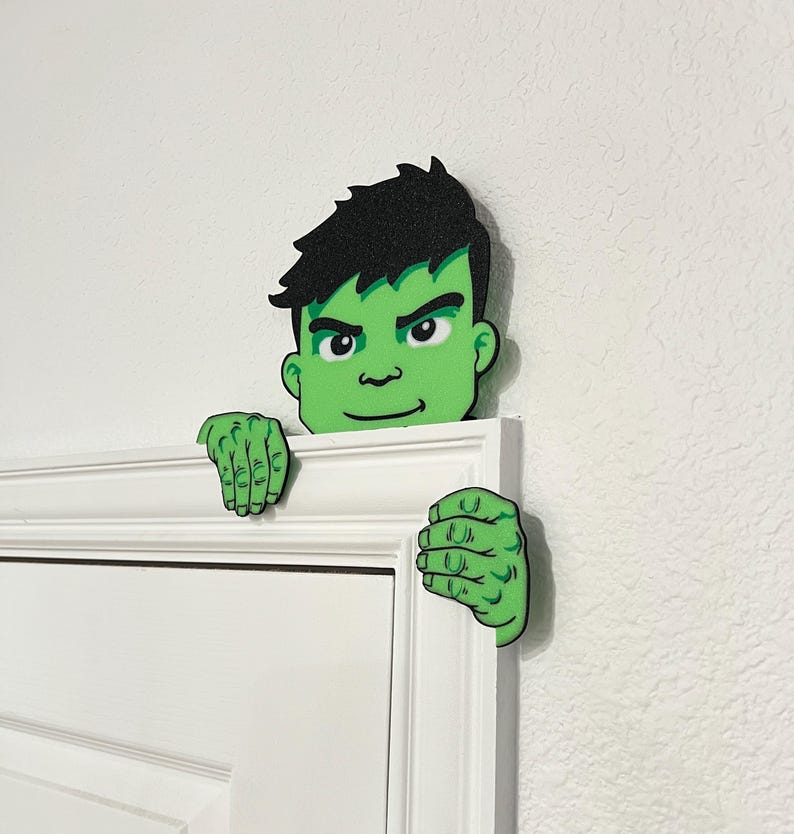 Spider-Man Door Frame Decor: 3D Doorables™ Kids Room Topper